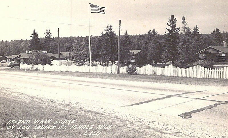 Chalet North Motel (Island View Lodge Motel) - Old Photo (newer photo)